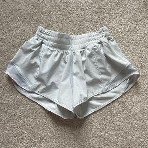 Hotty Hot Low-Rise Lined Short 2.5” in the color Ocean Air